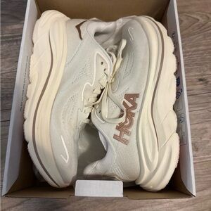 Hoka One Women's Sneakers Size 7.5 NIB